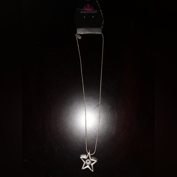 Star necklace - Picture 2 of 3